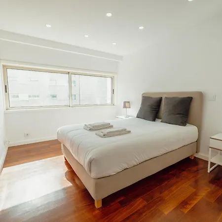 Grand & Modern With Sea View By Homing Apartment Matosinhos (Porto)
