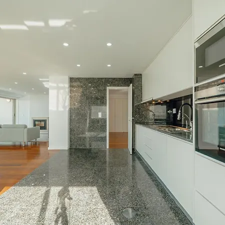 Grand & Modern With Sea View By Homing * Matosinhos (Porto)