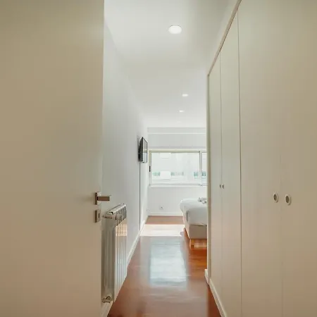 Grand & Modern With Sea View By Homing * Matosinhos (Porto)