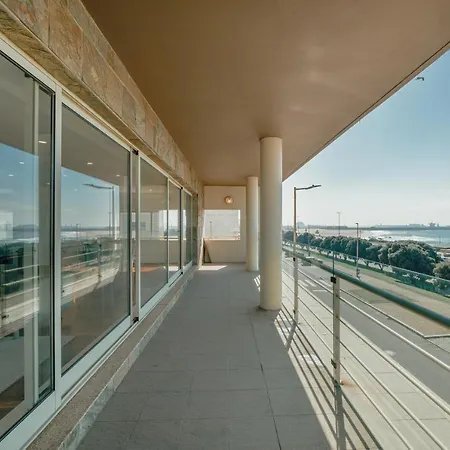 Grand & Modern With Sea View By Homing Apartment Matosinhos (Porto)