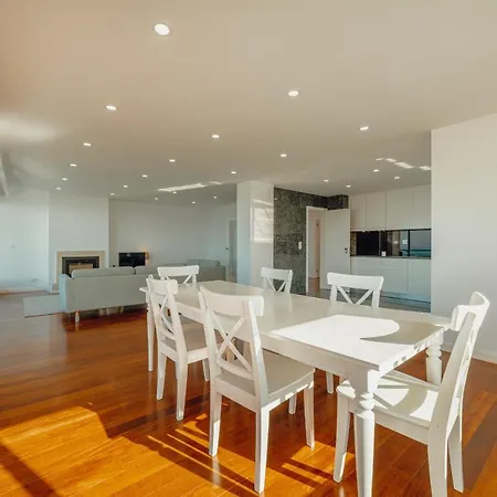 Grand & Modern With Sea View By Homing Matosinhos (Porto)